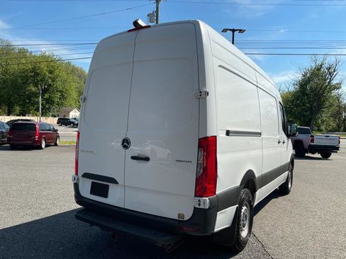 Used 2019 Mercedes-Benz Sprinter 2500 image 7