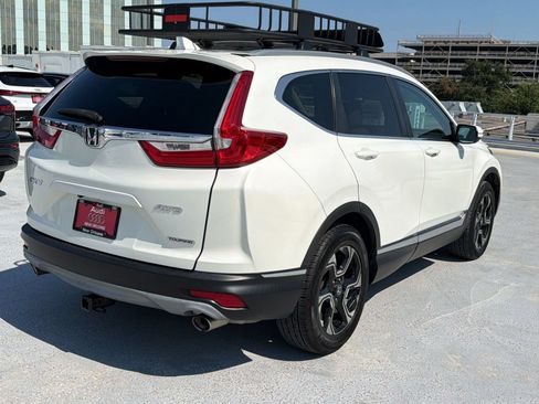 Used 2018 Honda CR-V Touring image 8