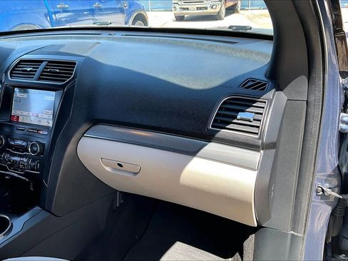 Used 2019 Ford Explorer XLT w/ Equipment Group 201A FWD image 17