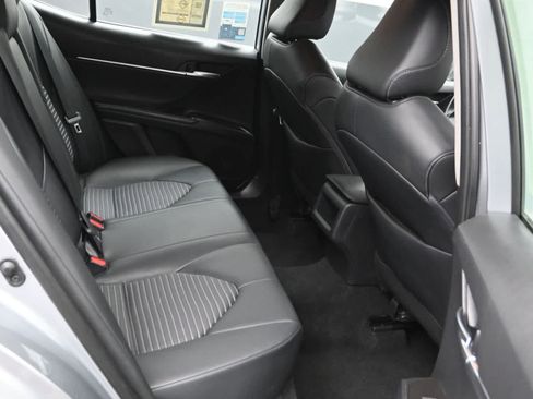 Used 2024 Toyota Camry SE FWD image 12