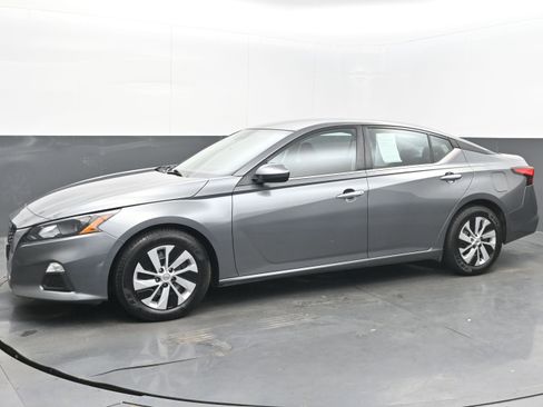 Used 2022 Nissan Altima 2.5 S image 4