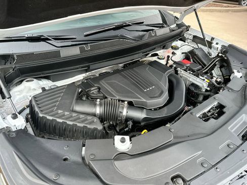 Used 2024 Chevrolet Traverse RS w/ LPO, Floor Liner Package image 25