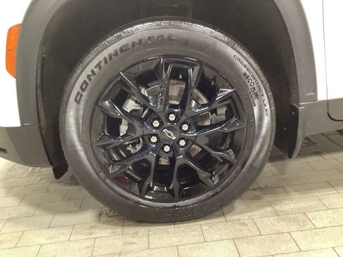 Used 2024 Chevrolet Traverse LT w/ Midnight/Sport Edition image 26