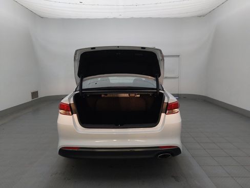 Used 2018 Kia Optima LX image 29