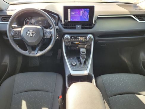 Used 2025 Toyota RAV4 XLE image 13