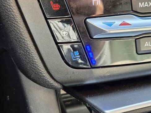 Used 2020 Ford Explorer Limited image 21