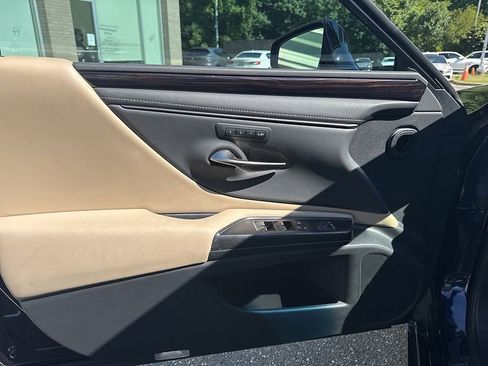 Used 2021 Lexus ES 350 w/ Premium Package FWD image 16