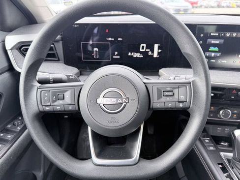 Certified 2025 Nissan Kicks SV image 14