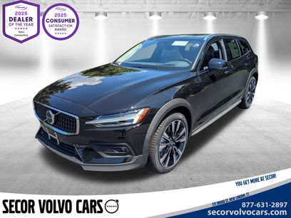 New 2026 Volvo V60 B5 Cross Country Ultra w/ Protection Package Premier