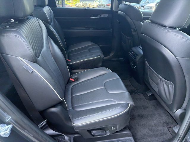 Used 2024 Hyundai Palisade Limited FWD image 18