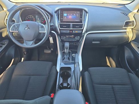 Used 2019 Mitsubishi Eclipse Cross ES image 9