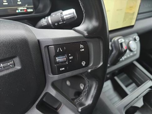 Used 2022 Land Rover Defender 110 X-Dynamic SE image 19