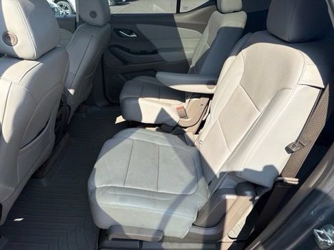 Used 2020 Chevrolet Traverse Premier FWD image 7