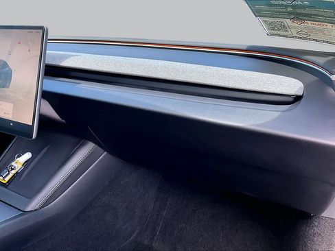 Used 2024 Tesla Model 3 Long Range AWD/4WD image 16