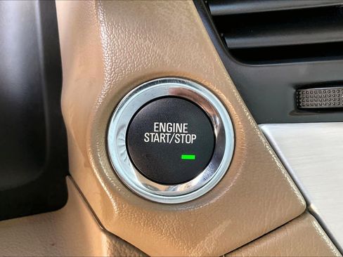 Used 2018 GMC Yukon SLT w/ Premium Edition RWD image 33