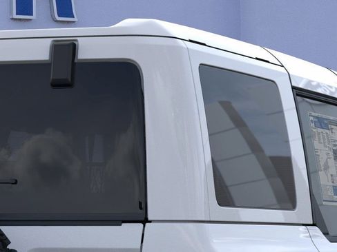 New 2025 Ford Bronco Badlands image 58