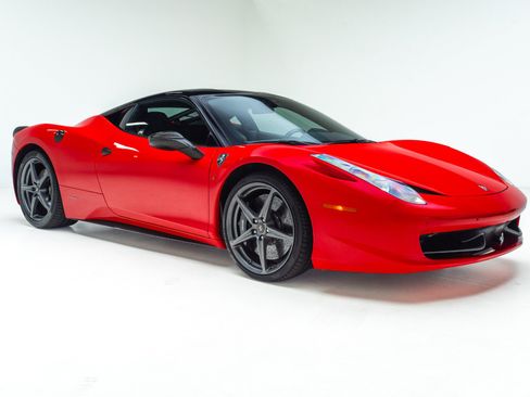 Used 2011 Ferrari 458 Italia Coupe RWD image 4