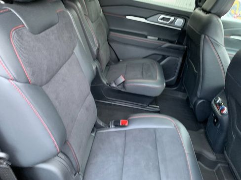Used 2025 Ford Explorer ST w/ Sun And Sound Package AWD/4WD image 14