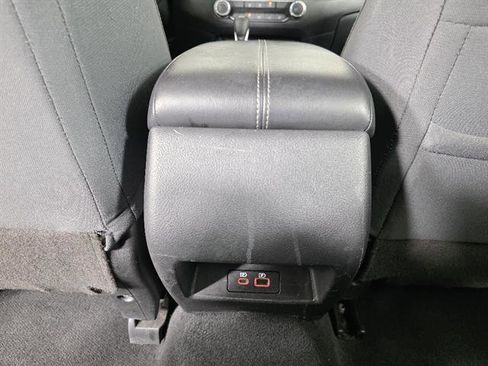 Used 2024 Nissan Altima 2.5 SV FWD image 41