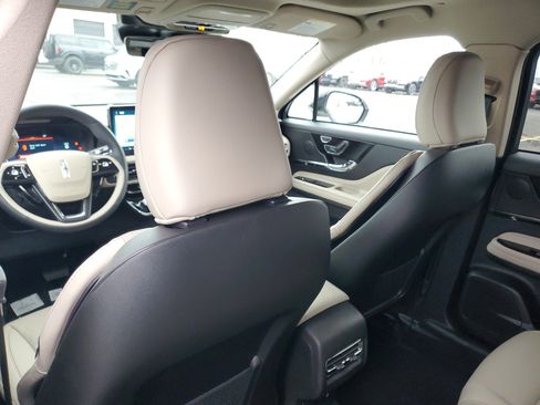 New 2026 Lincoln Corsair Premiere image 26