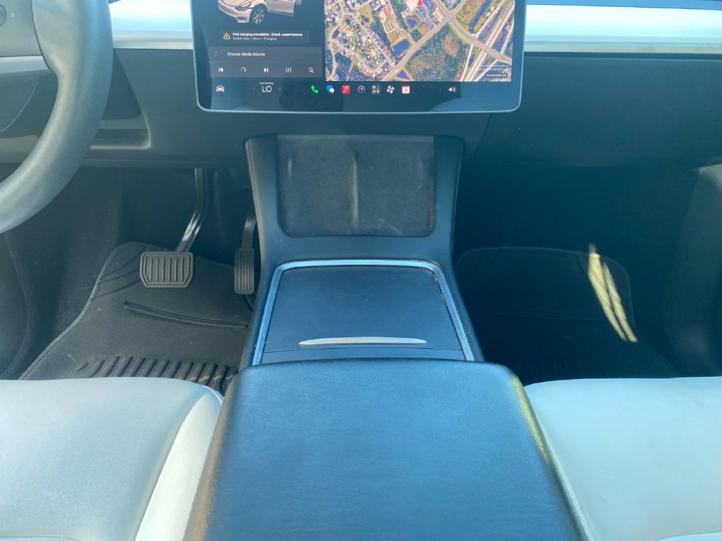 Used 2021 Tesla Model Y Long Range AWD/4WD image 11