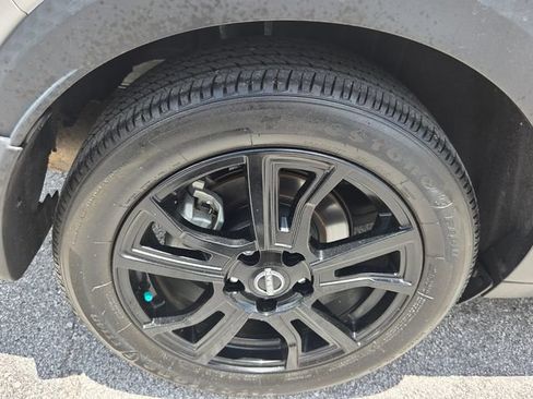 Used 2024 Nissan Kicks SV FWD image 19