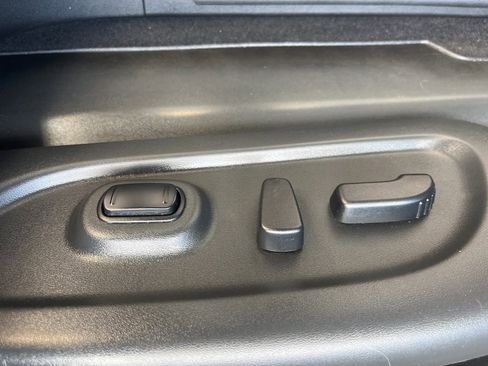 Used 2020 Nissan Titan PRO-4X w/ Pro-4x Utility Package image 17