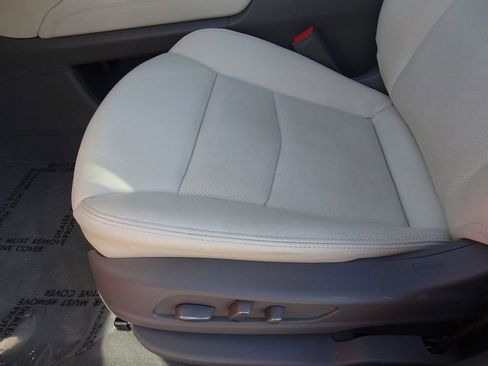 Certified 2024 Cadillac XT6 Premium Luxury image 10