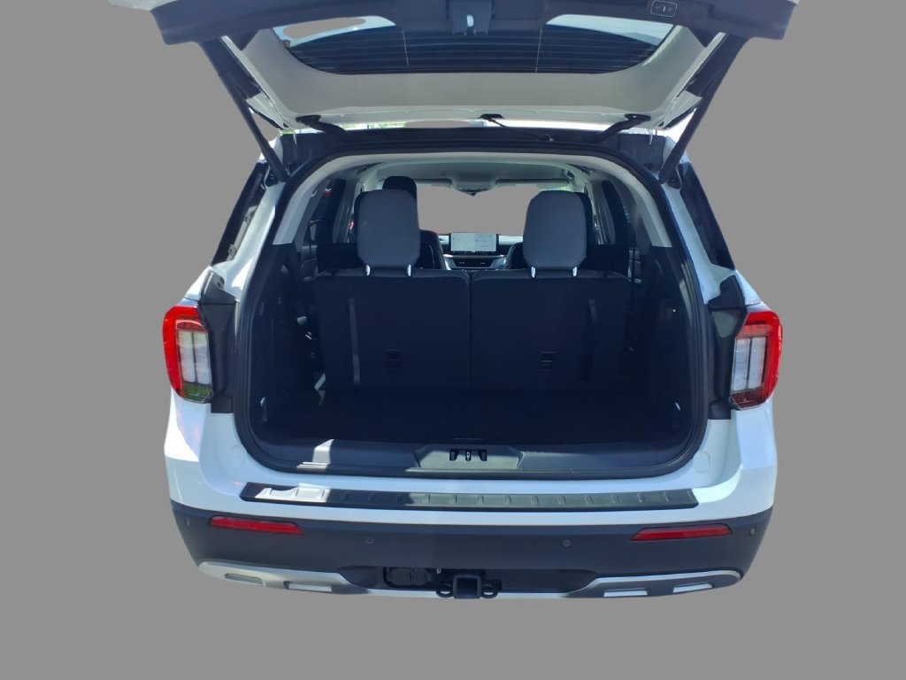 New 2026 Ford Explorer Active w/ Active Comfort Package AWD/4WD image 7
