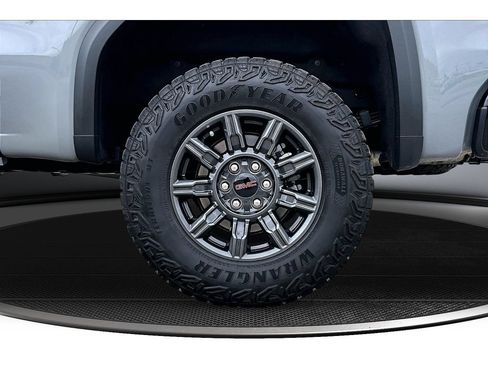Used 2025 GMC Sierra 1500 AT4X AWD/4WD image 41