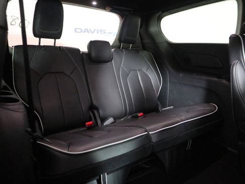 New 2026 Chrysler Pacifica Limited w/ S Appearance Package image 22