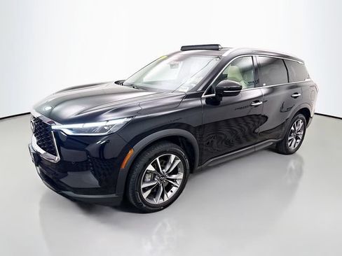 Used 2023 INFINITI QX60 Luxe AWD/4WD image 3