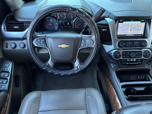 Used 2020 Chevrolet Tahoe Premier AWD/4WD image 17