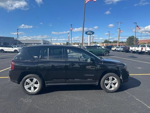 Used 2015 Jeep Compass High Altitude AWD/4WD image 4