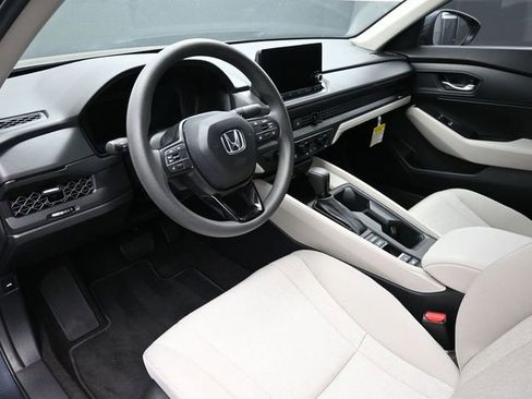 Certified 2025 Honda Accord LX image 18