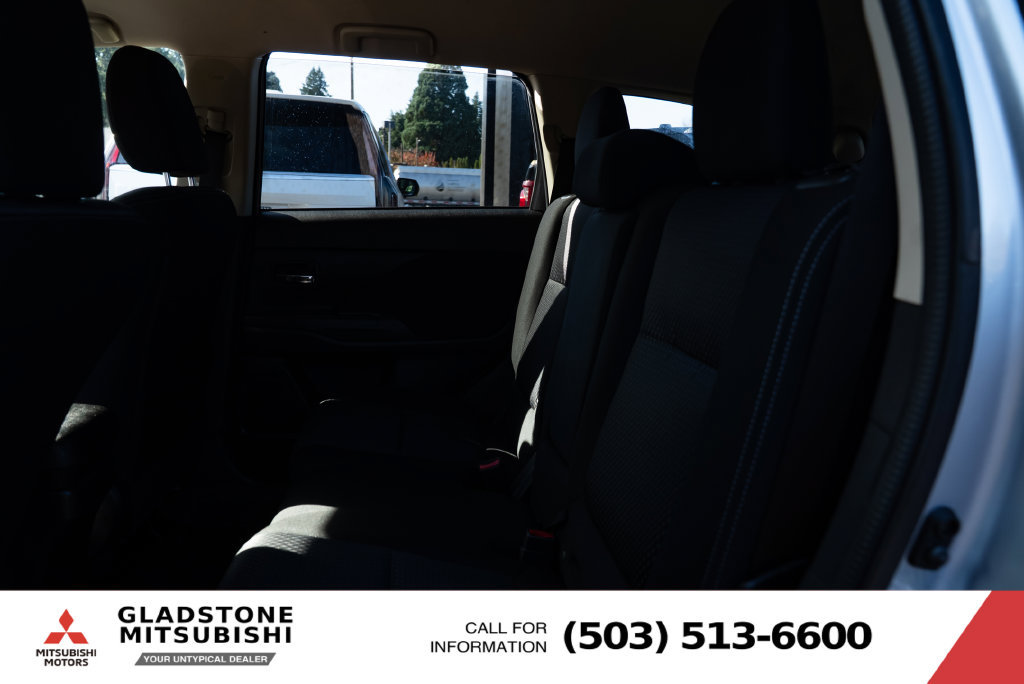Used 2016 Mitsubishi Outlander SE FWD image 18