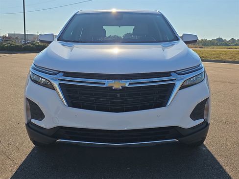 Used 2022 Chevrolet Equinox LT image 3