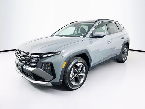 Used 2025 Hyundai Tucson SEL AWD/4WD image 3