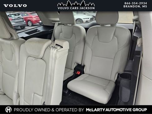 Used 2018 Volvo XC90 T6 Momentum w/ Convenience Package image 18