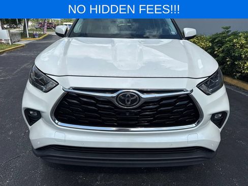 Used 2020 Toyota Highlander Limited FWD image 2