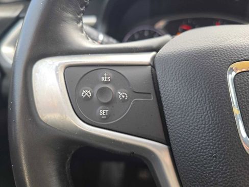 Used 2018 GMC Acadia SLT image 32