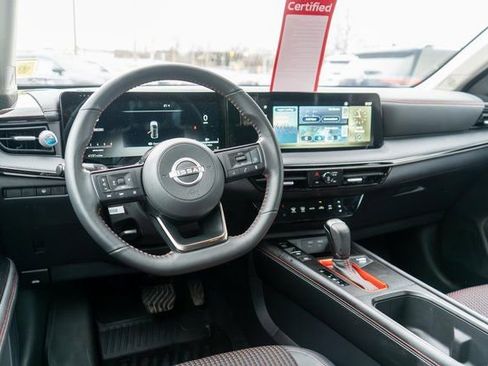 Certified 2025 Nissan Kicks SR AWD/4WD image 12