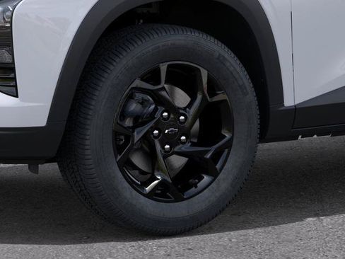 New 2026 Chevrolet Trax LT w/ Sunroof Package FWD image 9