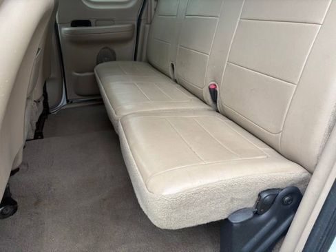 Used 2002 Ford F150 XLT AWD/4WD image 10