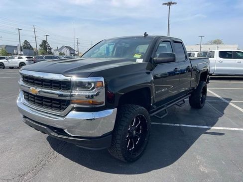 Used 2019 Chevrolet Silverado 1500 LT image 3