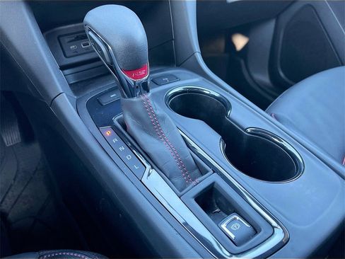 Used 2024 Chevrolet Equinox RS w/ RS Leather Package image 16