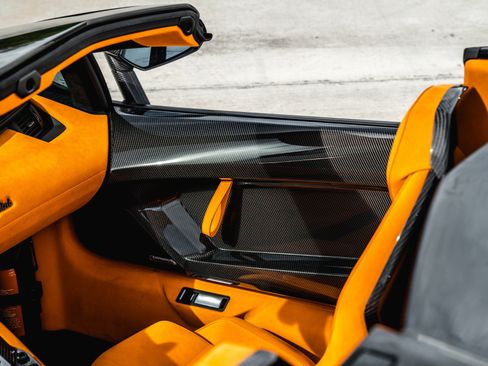 Used 2020 Lamborghini Aventador SVJ AWD/4WD image 11