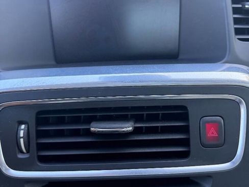 Used 2015 Volvo S60 T5 Premier image 32