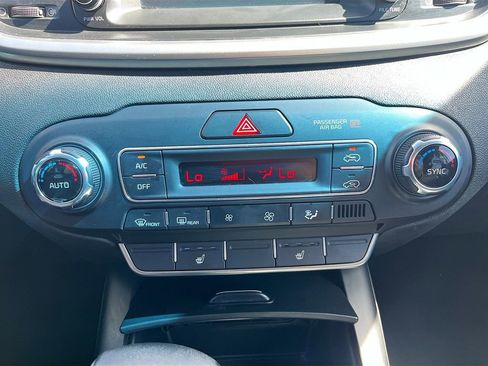Used 2020 Kia Sorento LX w/ LX I4 Convenience Package FWD image 15