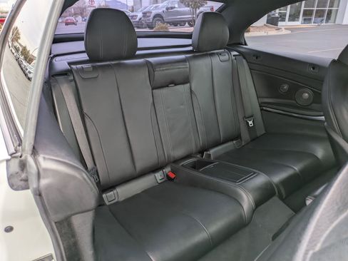 Used 2015 BMW M4 Convertible image 30